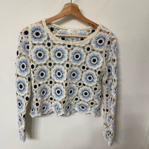 Rebellion Again Tops - Boho Crochet Floral Lace Long-Sleeve Top